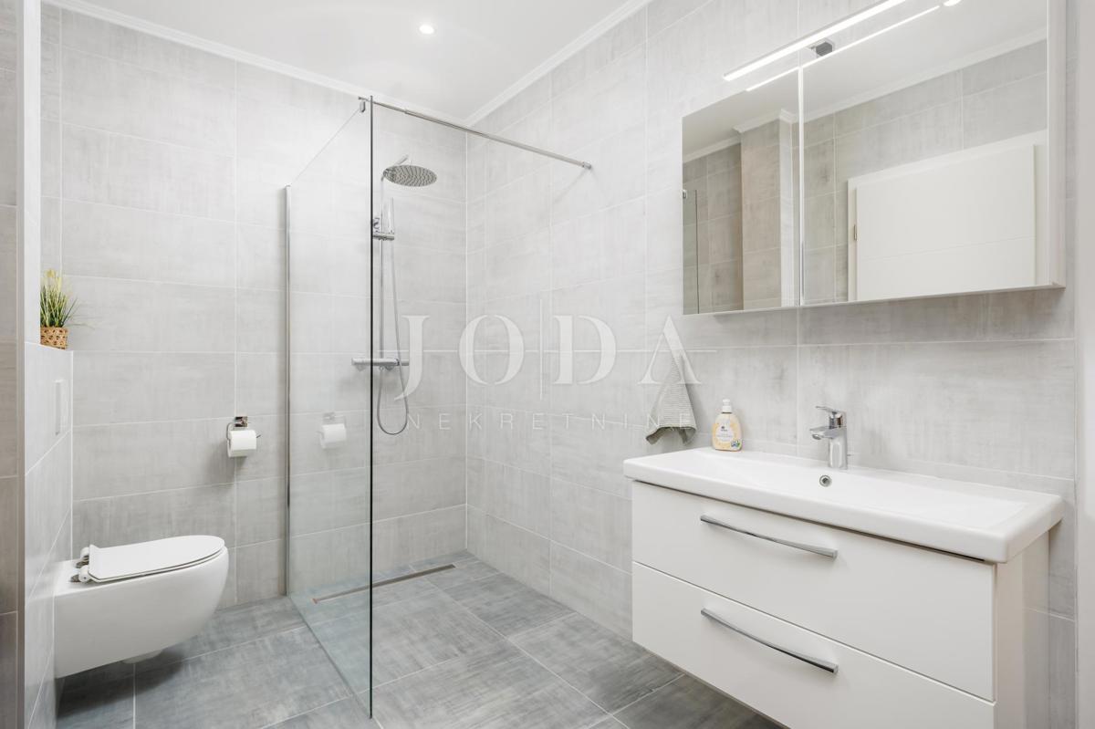 Jadranovo casa moderna vicino al mare