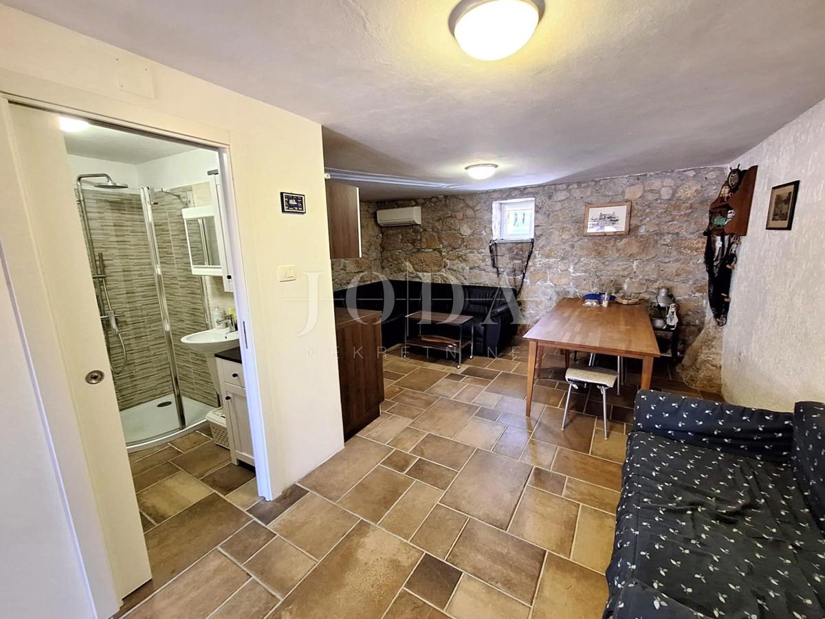 Casa vicino al mare con due appartamenti - Punat