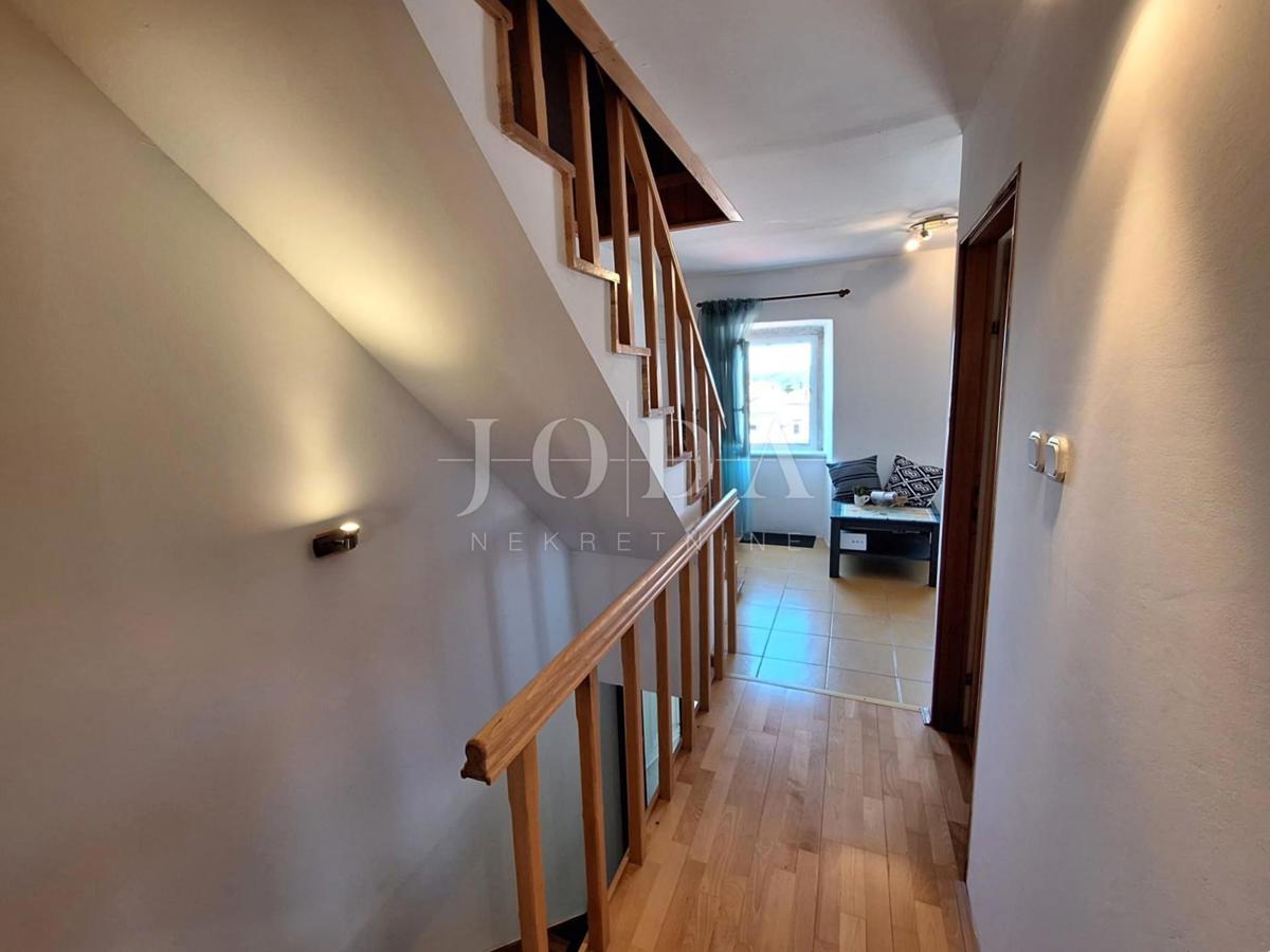 Casa vicino al mare con due appartamenti - Punat