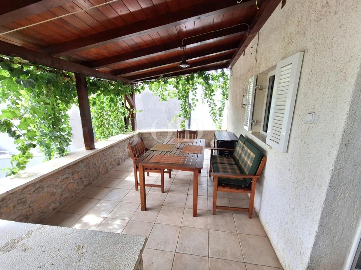 Casa vicino al mare con due appartamenti - Punat