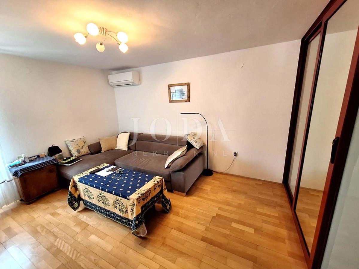 Casa vicino al mare con due appartamenti - Punat