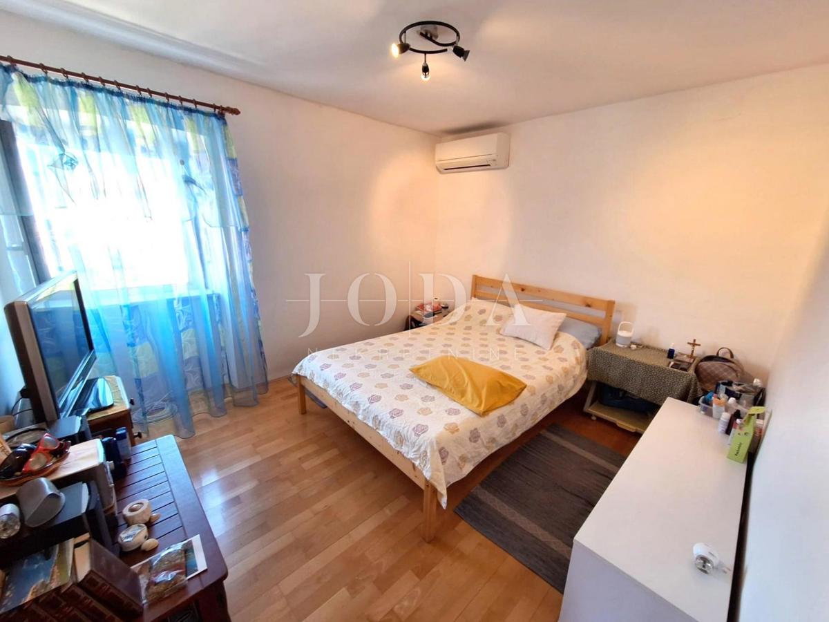 Casa vicino al mare con due appartamenti - Punat