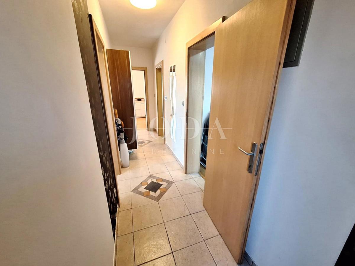 Città di Krk - appartamento con giardino vicino al mare