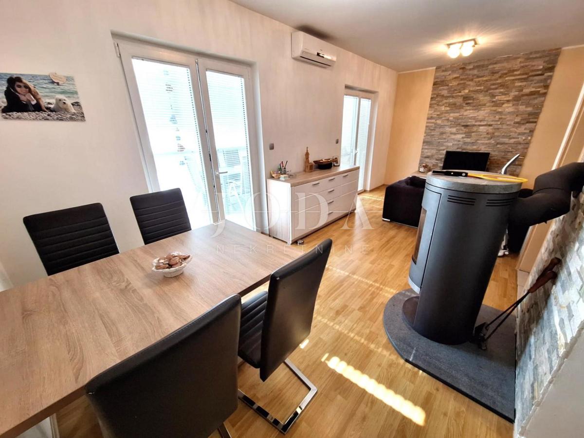 Città di Krk - appartamento con giardino vicino al mare