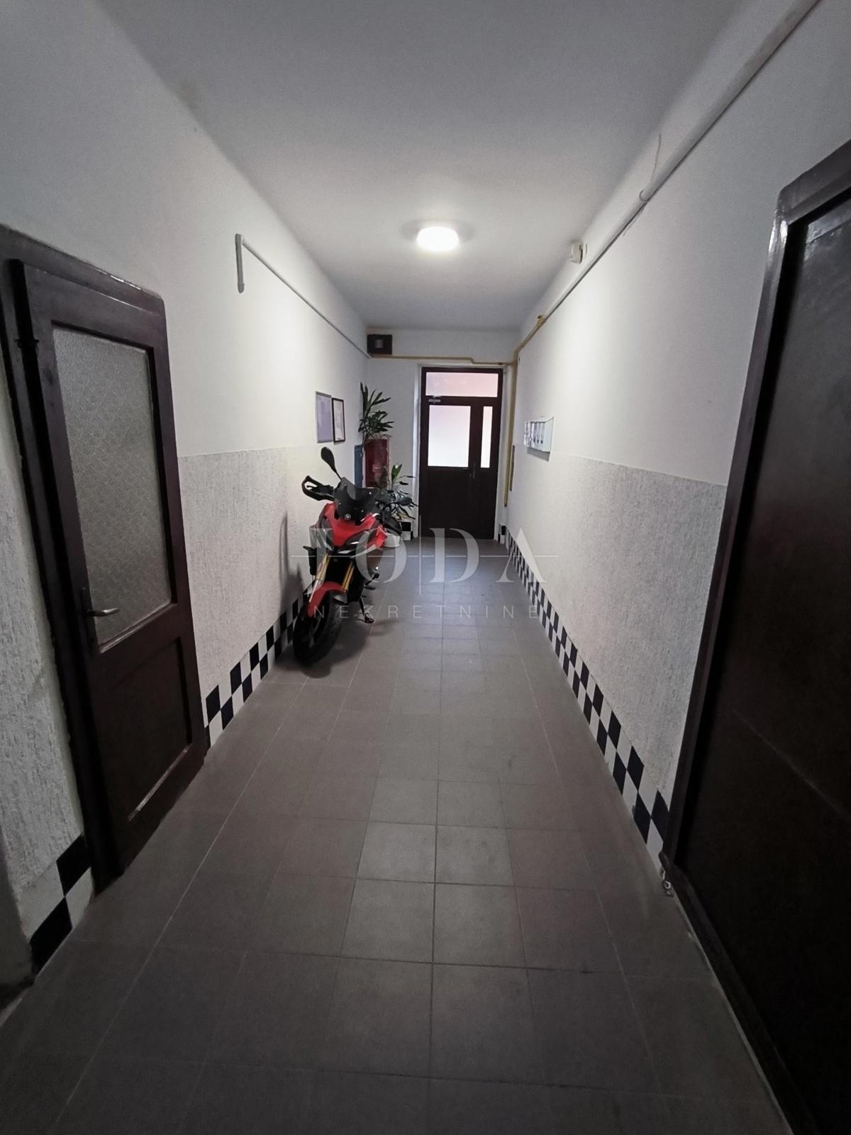 Allogio Centar, Rijeka, 46,61m2