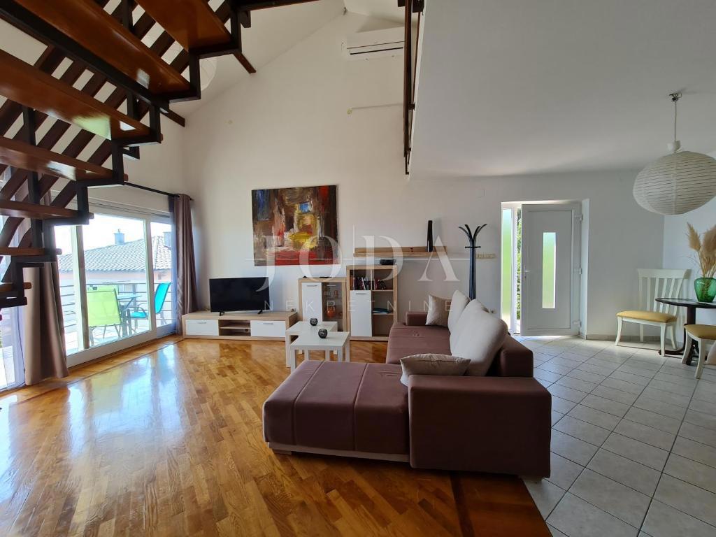 Proprietà esclusiva a Crikvenica: 602 m², piscina, 8 appartamenti, a 250 m dal mare