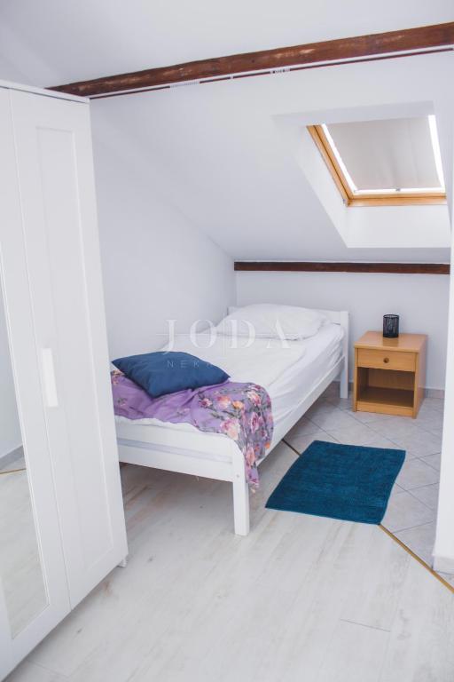 Proprietà esclusiva a Crikvenica: 602 m², piscina, 8 appartamenti, a 250 m dal mare