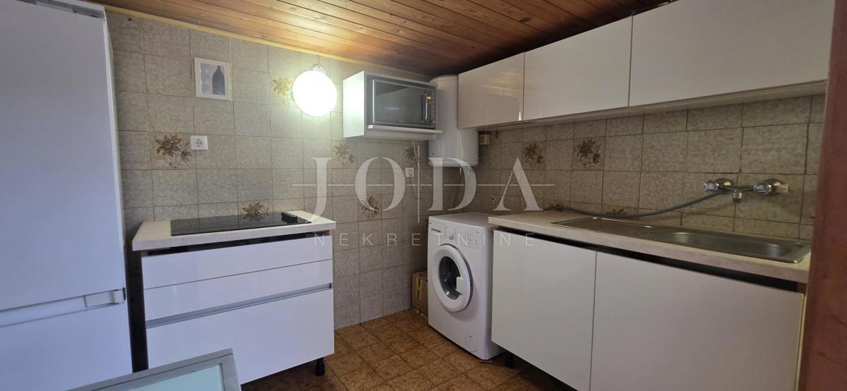 Casa con terrazza e vista mare | Selce, vicino alla spiaggia – vendita