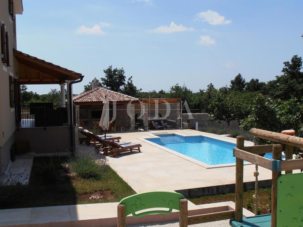 Casa Svetvinčenat, 294m2