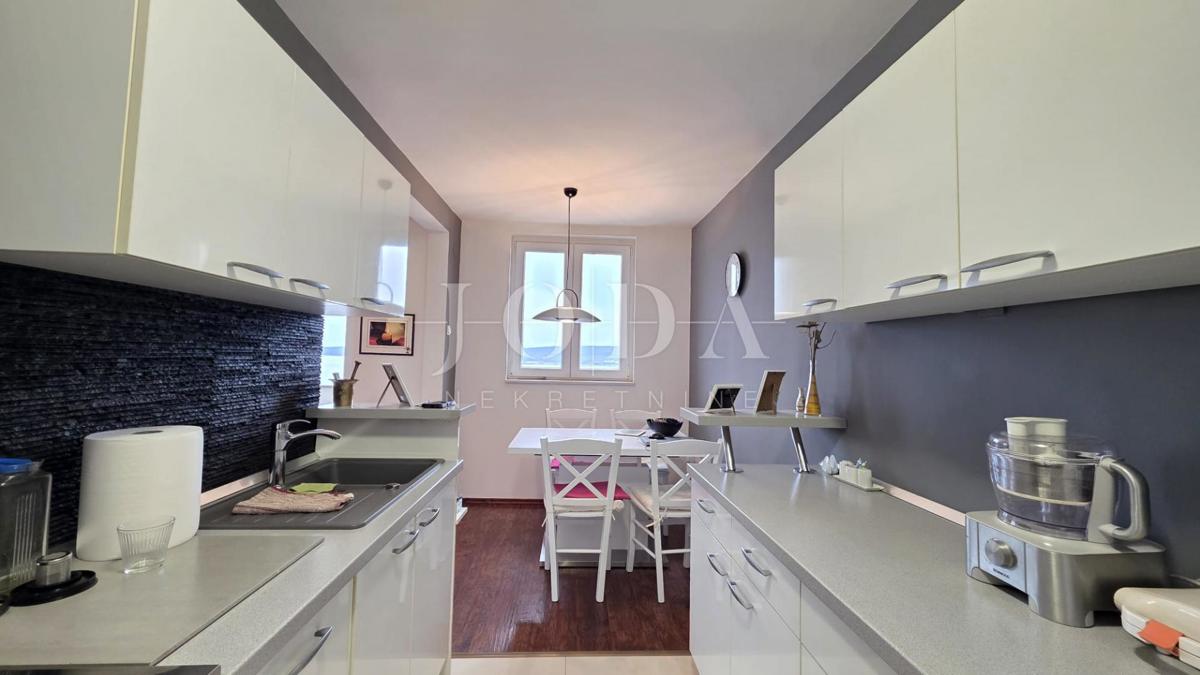 Allogio Crikvenica, 70m2