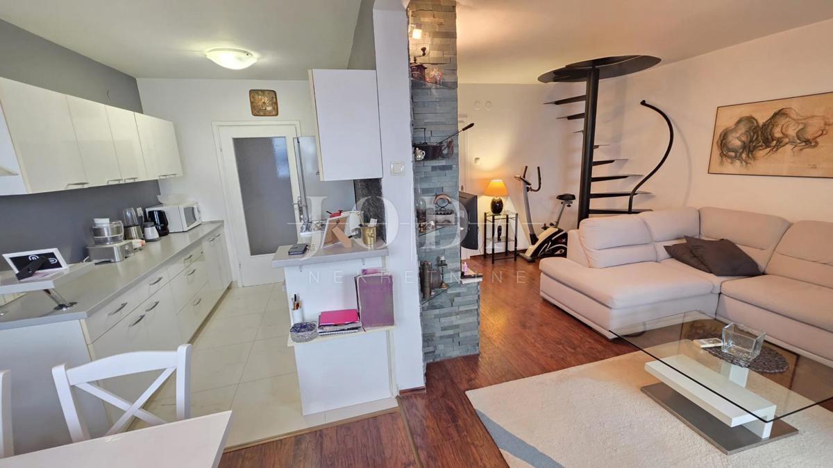 Allogio Crikvenica, 70m2