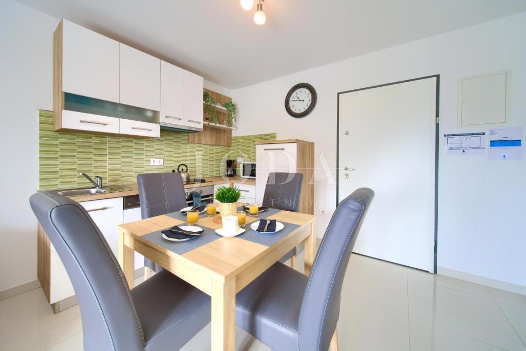 Due appartamenti moderni in ottima posizione vicino al mare