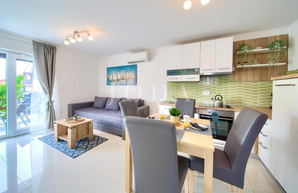 Due appartamenti moderni in ottima posizione vicino al mare