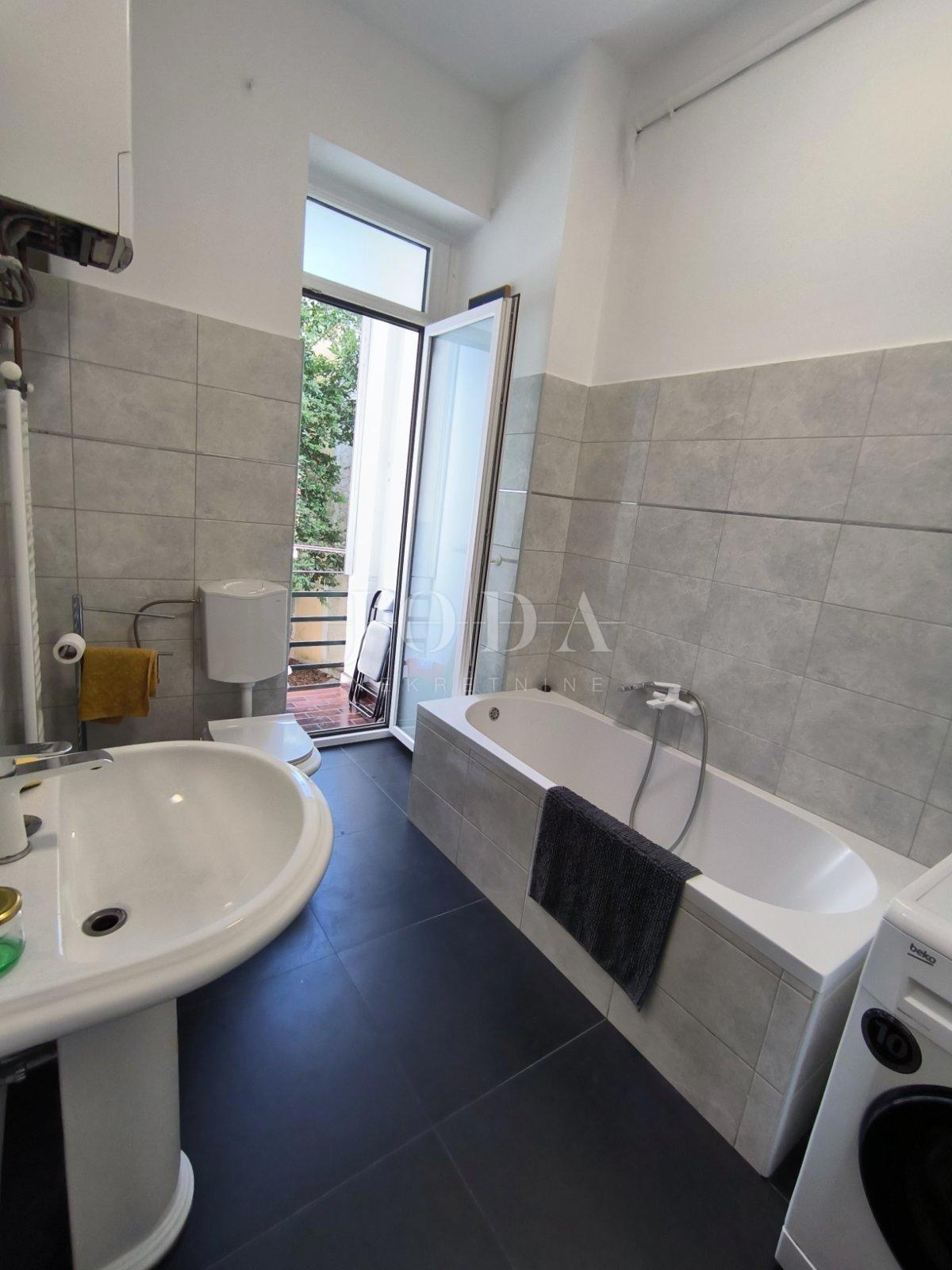 Allogio Centar, Rijeka, 68m2