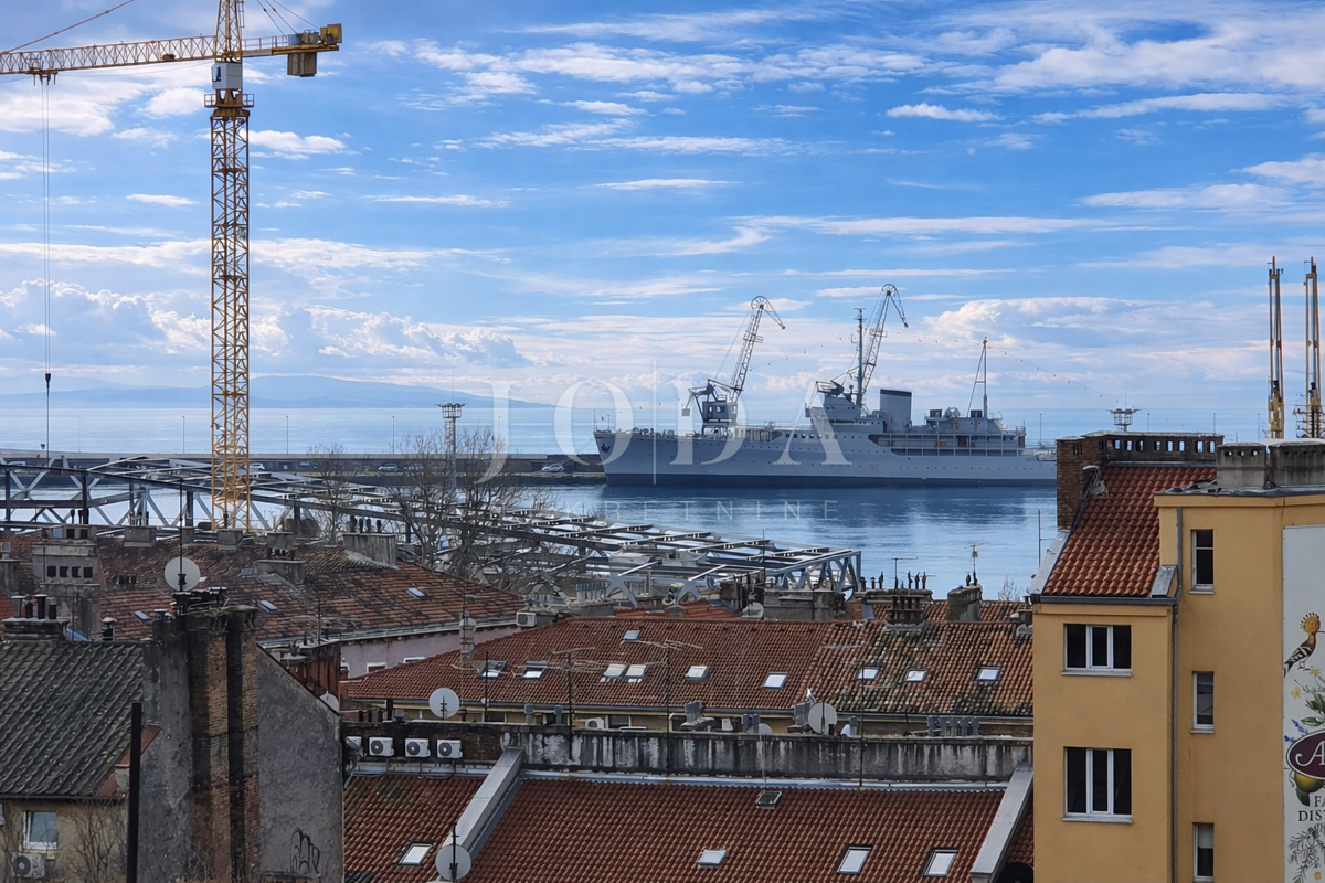 Allogio Centar, Rijeka, 28,08m2