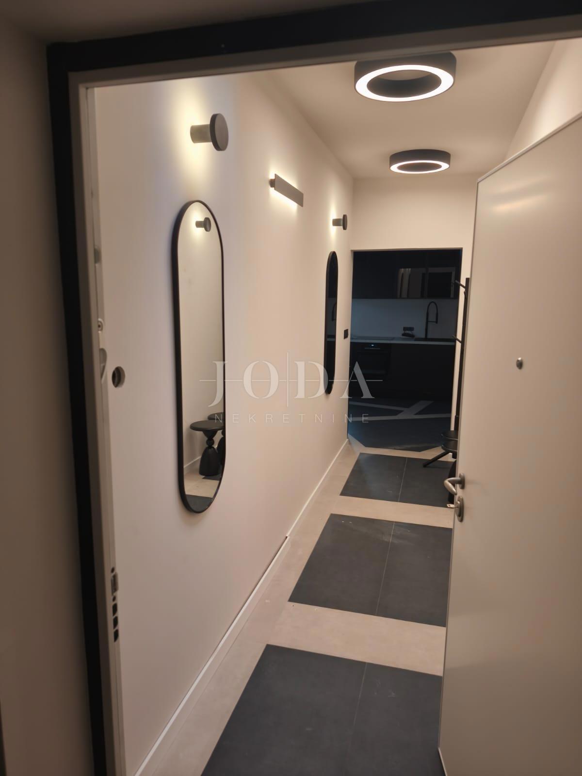 Allogio Centar, Rijeka, 28,08m2