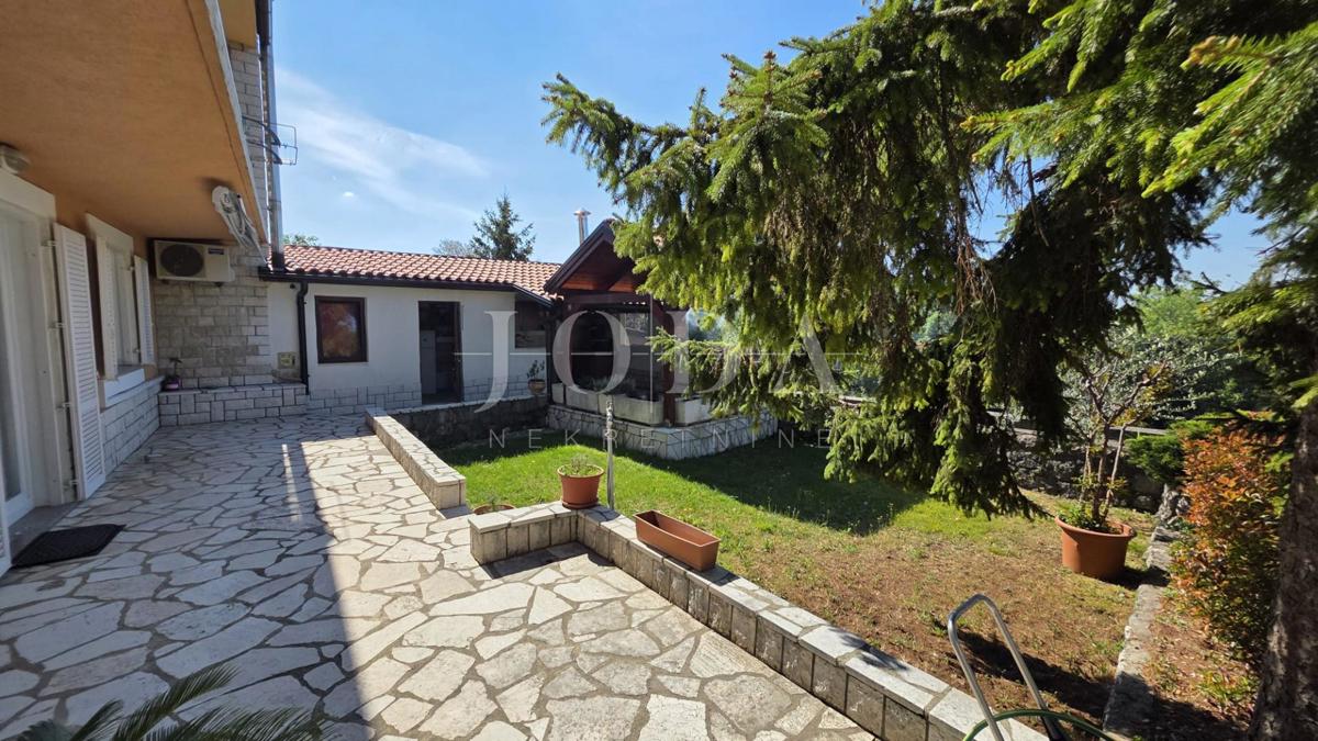 Casa Rožmanići, Kostrena, 75m2