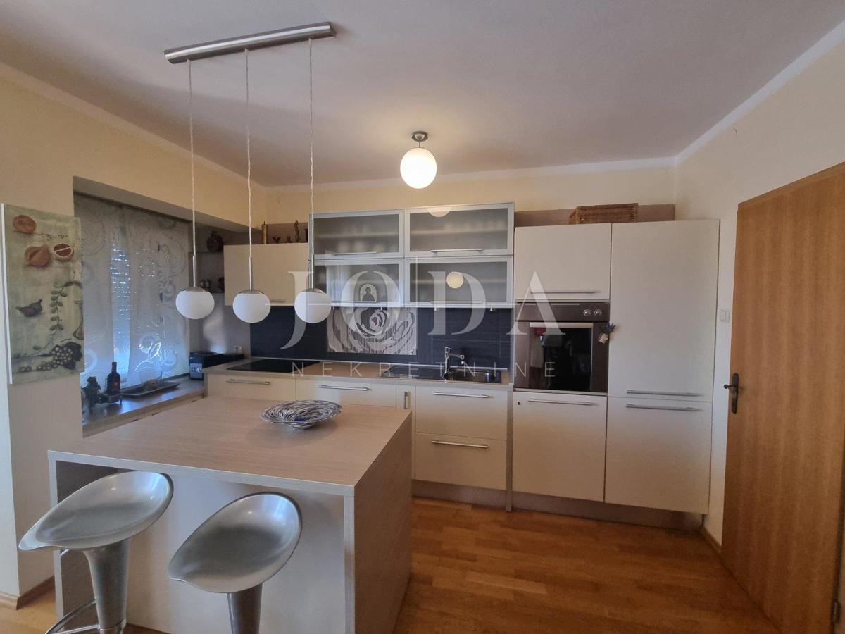 Casa Novi Vinodolski, 320m2
