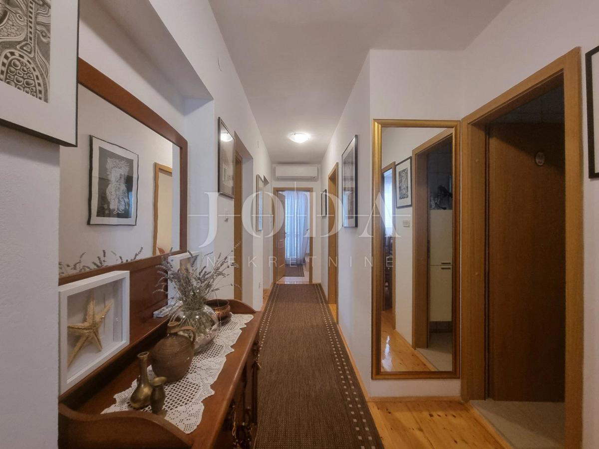 Casa Novi Vinodolski, 320m2