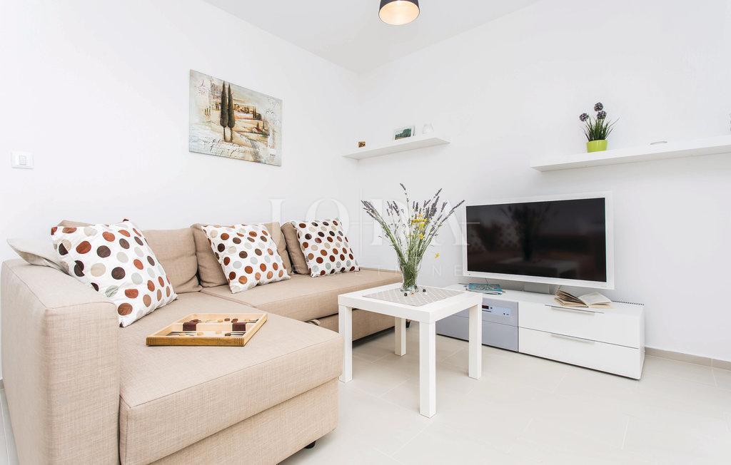 Modern house with pool and sea view, island of Krk