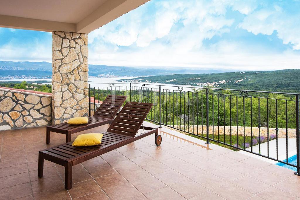 Beautiful villa with a panoramic view of the sea