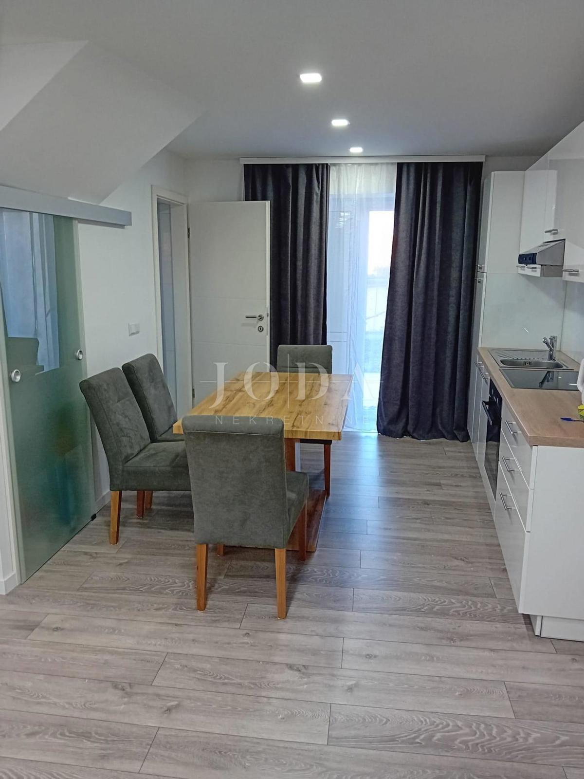 Omišalj, centro storico, casa in pietra 