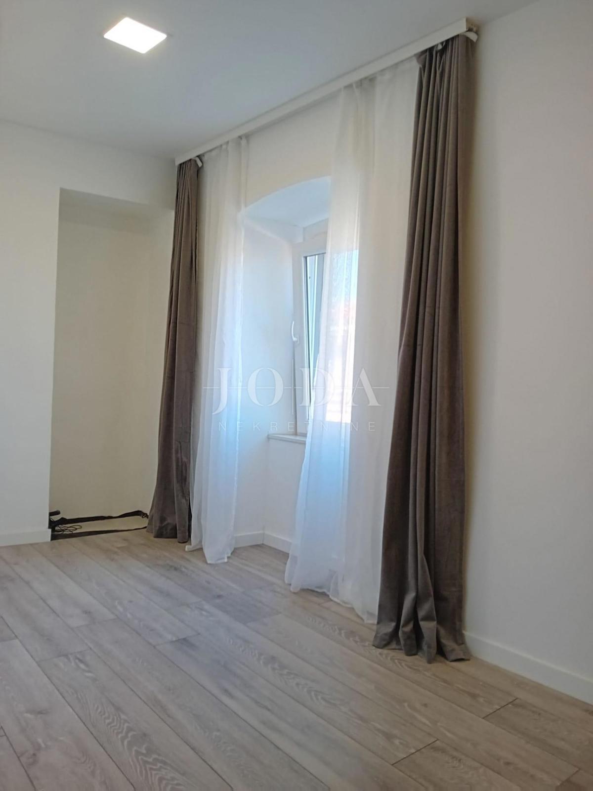 Omišalj, centro storico, casa in pietra 