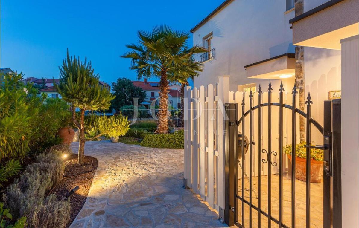 Villa con piscina e vista mare - isola di Krk