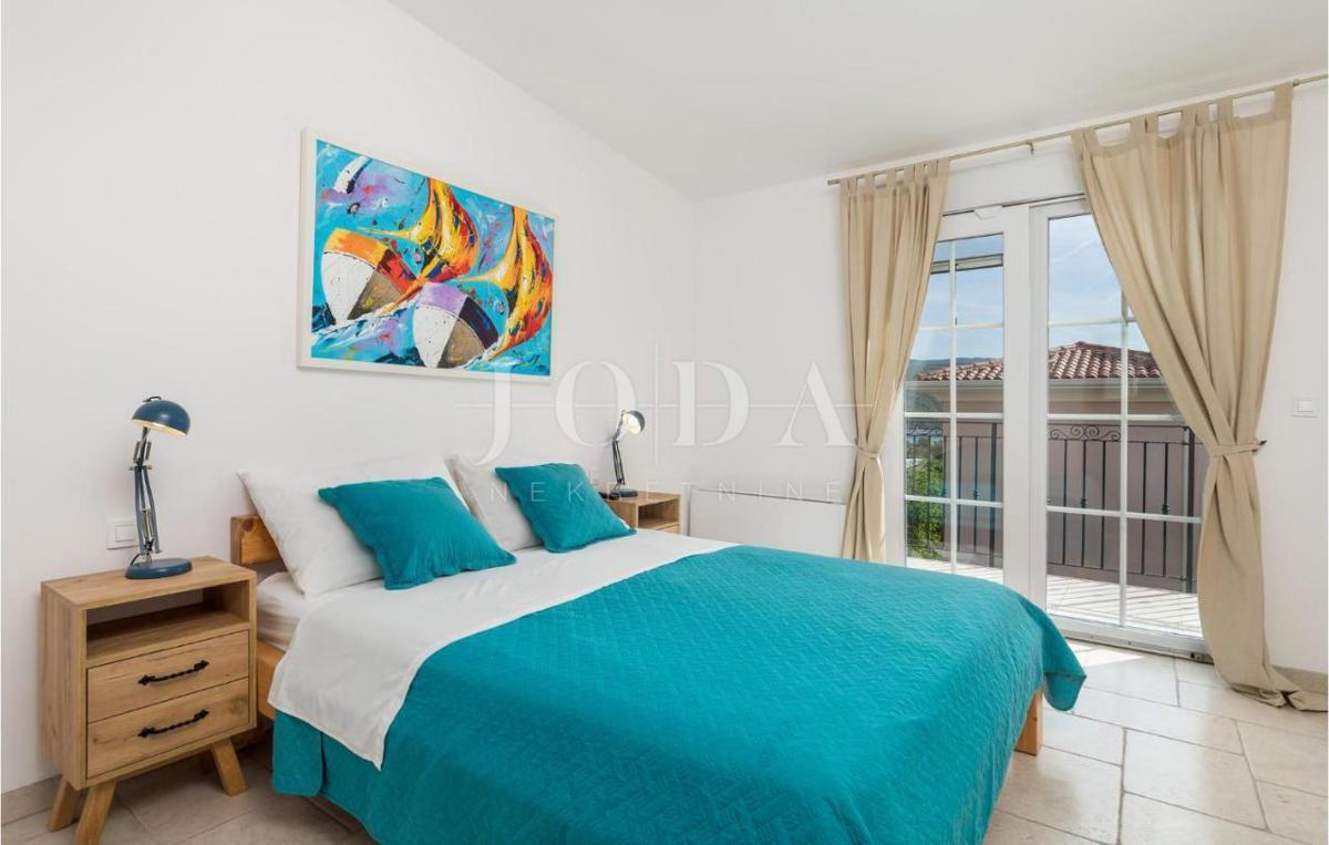 Villa con piscina e vista mare - isola di Krk