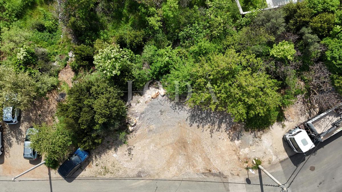 Crikvenica, ottimo terreno di 784 m² in posizione richiesta