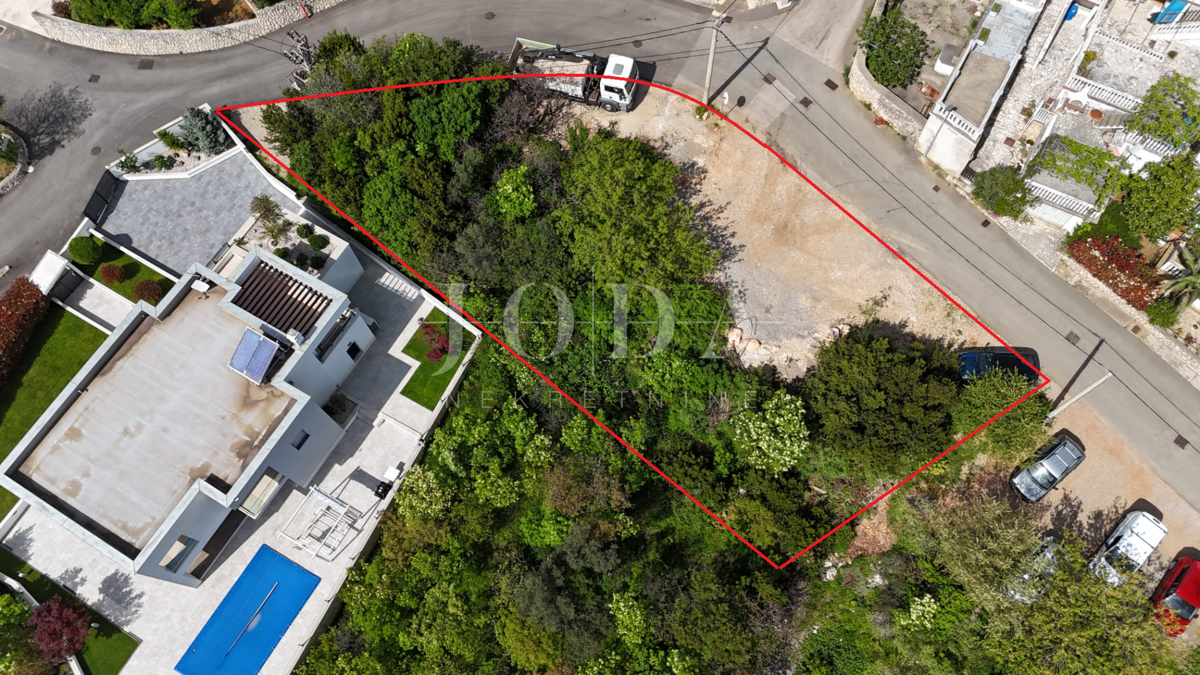Crikvenica, ottimo terreno di 784 m² in posizione richiesta