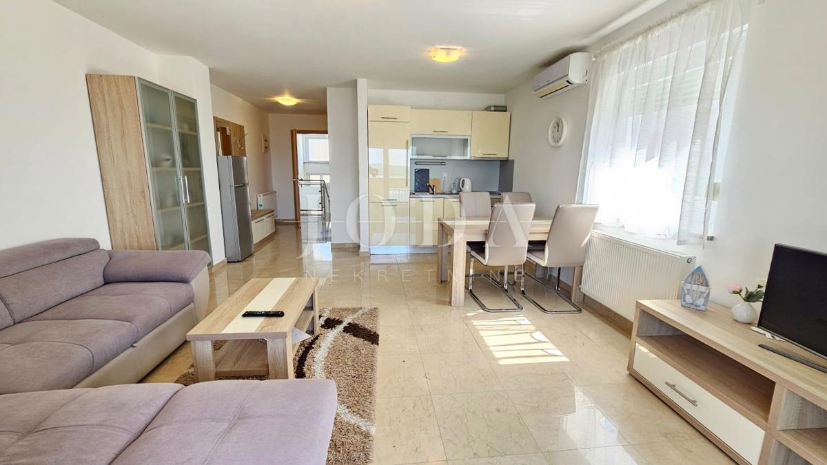 Bilocale a Crikvenica con garage