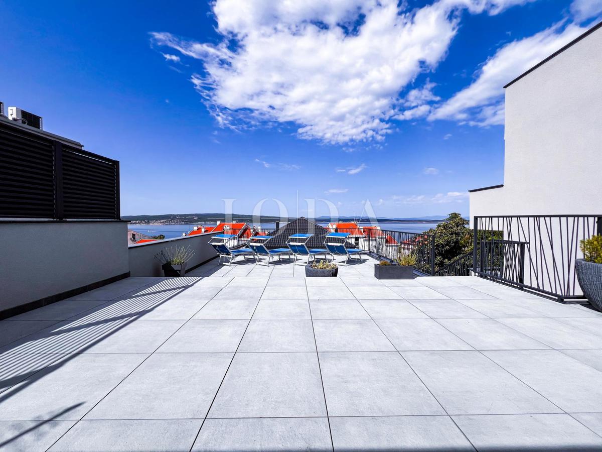 Edificio indipendente a Crikvenica con giardino e terrazza sul tetto