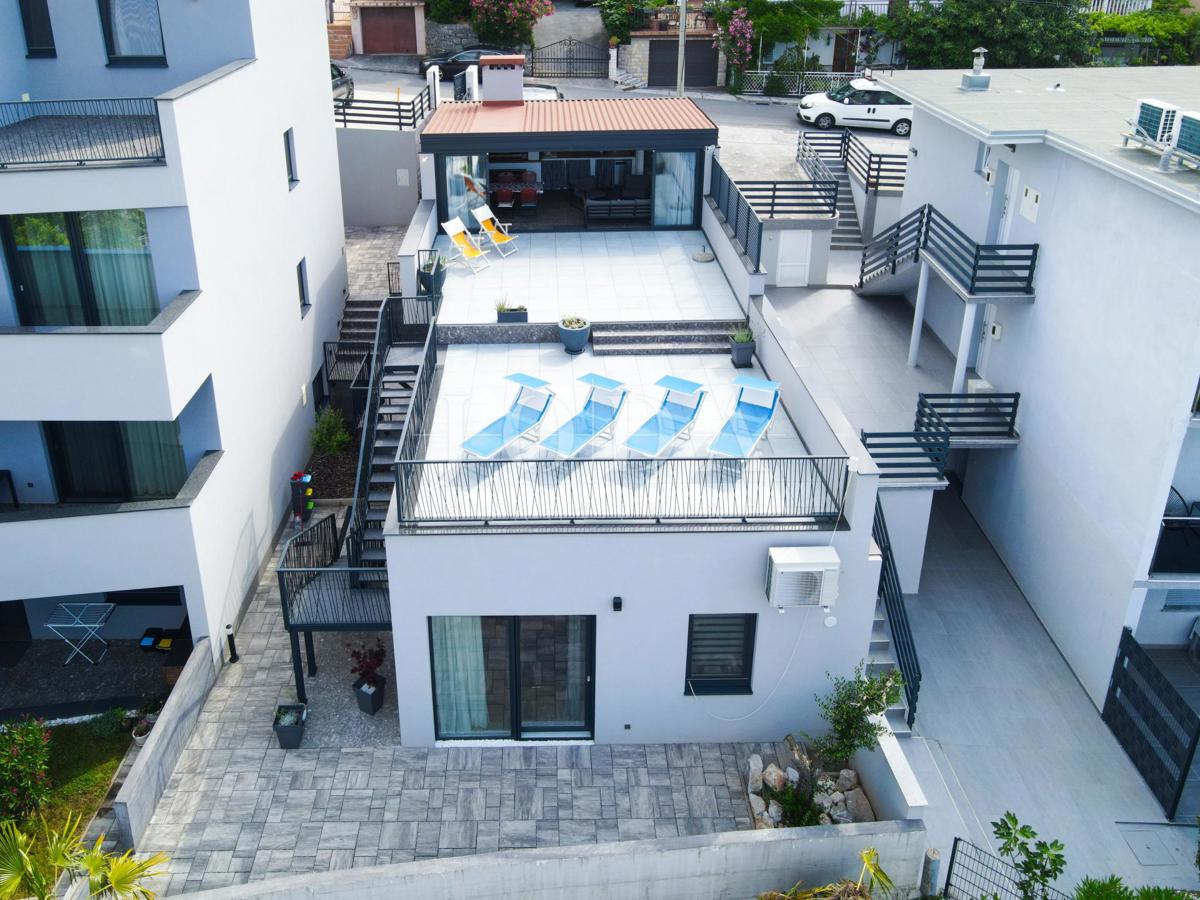 Edificio indipendente a Crikvenica con giardino e terrazza sul tetto