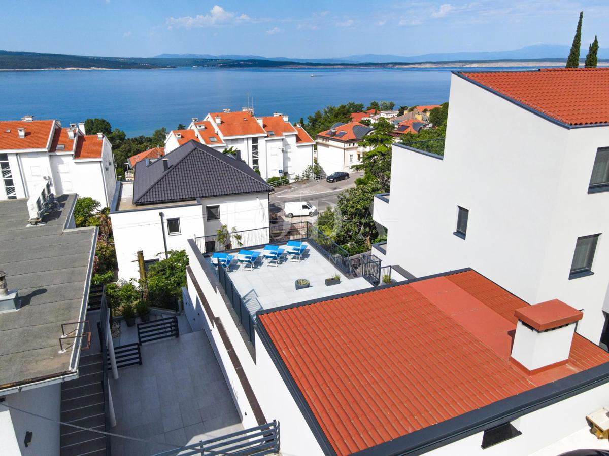 Edificio indipendente a Crikvenica con giardino e terrazza sul tetto