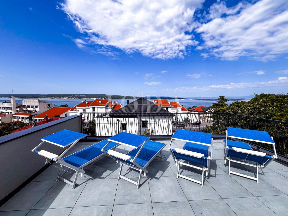 Edificio indipendente a Crikvenica con giardino e terrazza sul tetto