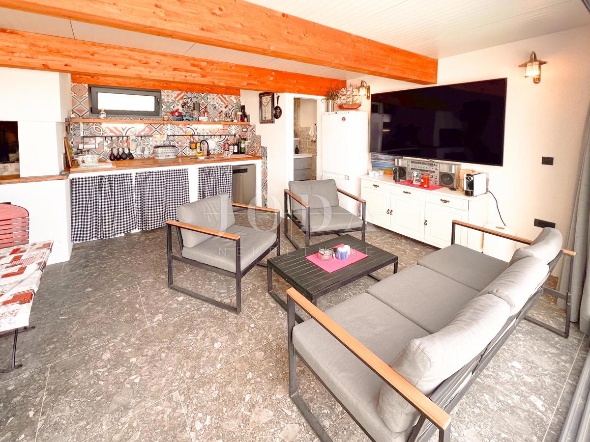 Edificio indipendente a Crikvenica con giardino e terrazza sul tetto