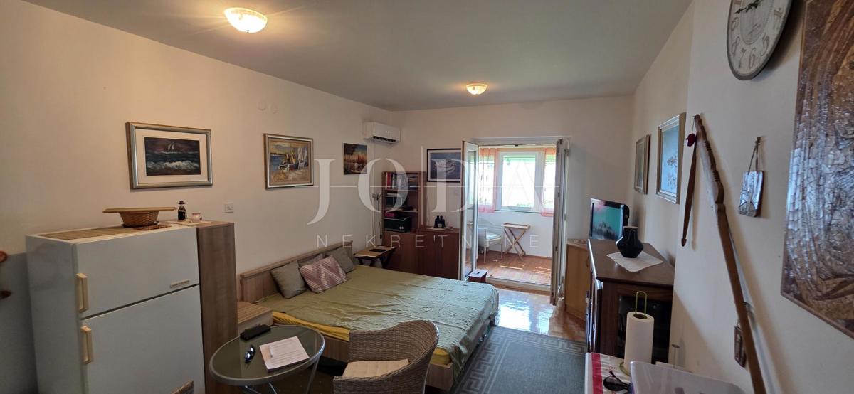 Monolocale con Vista Panoramica sul Mare – Novi Vinodolski