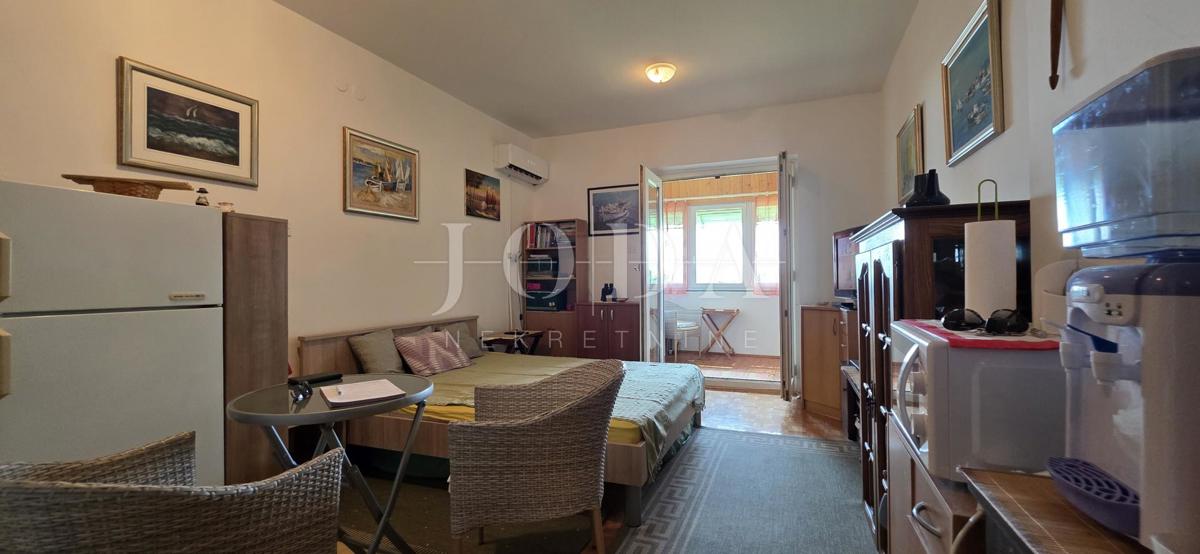 Monolocale con Vista Panoramica sul Mare – Novi Vinodolski