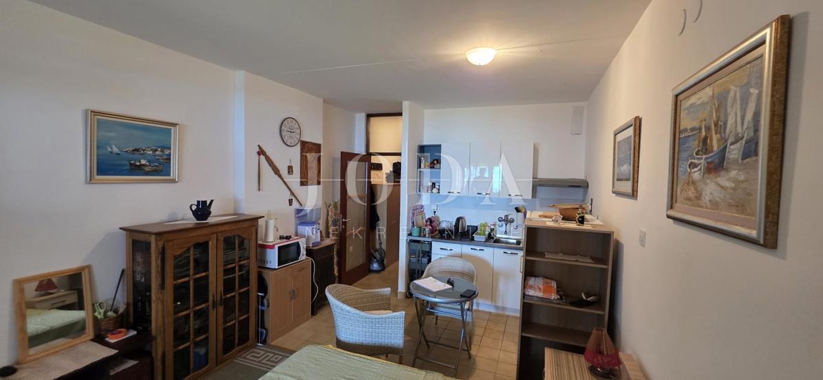 Monolocale con Vista Panoramica sul Mare – Novi Vinodolski