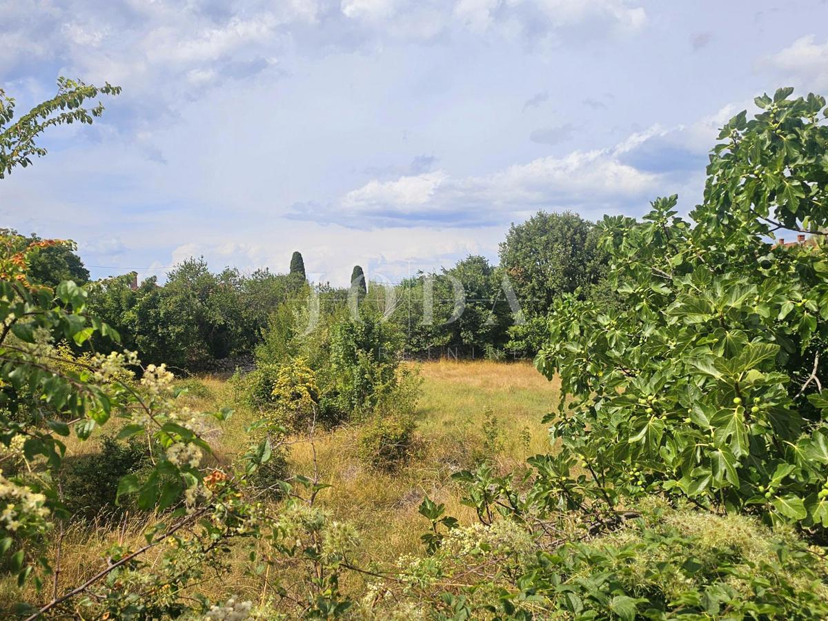 Bellissimo terreno edificabile vicino a Malinska