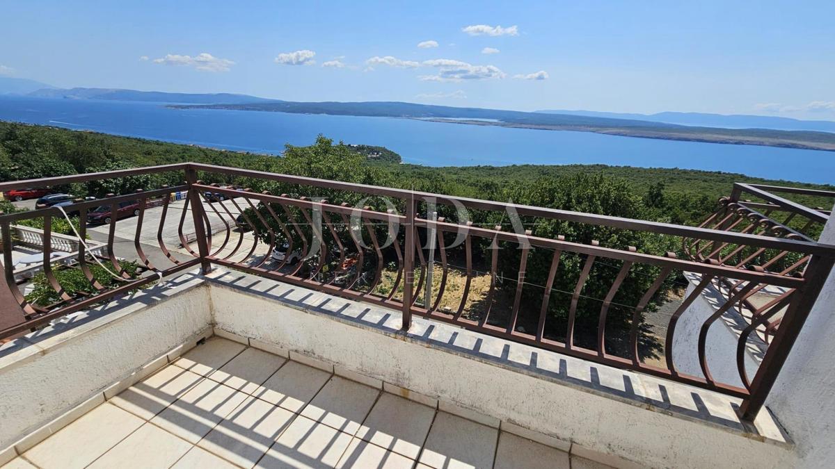 Casa di Dramalj con diverse unità abitative