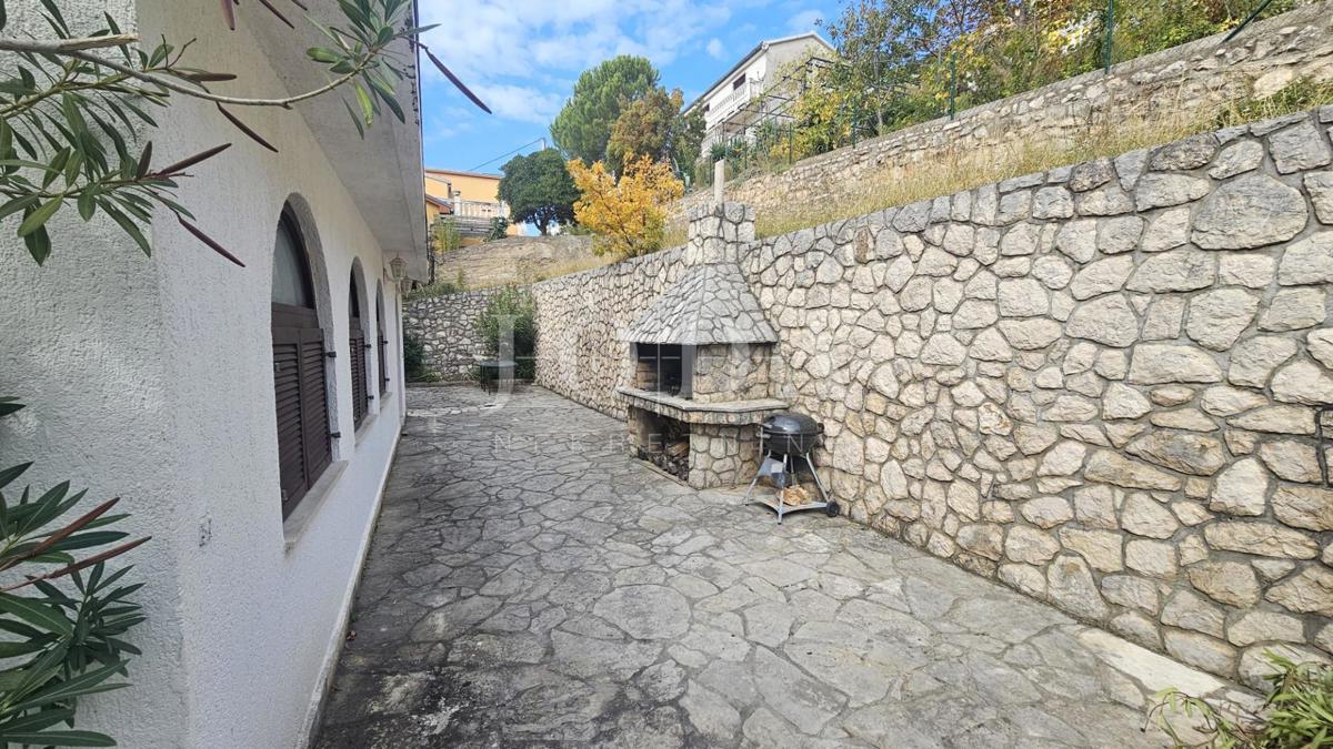 Casa di Dramalj con diverse unità abitative