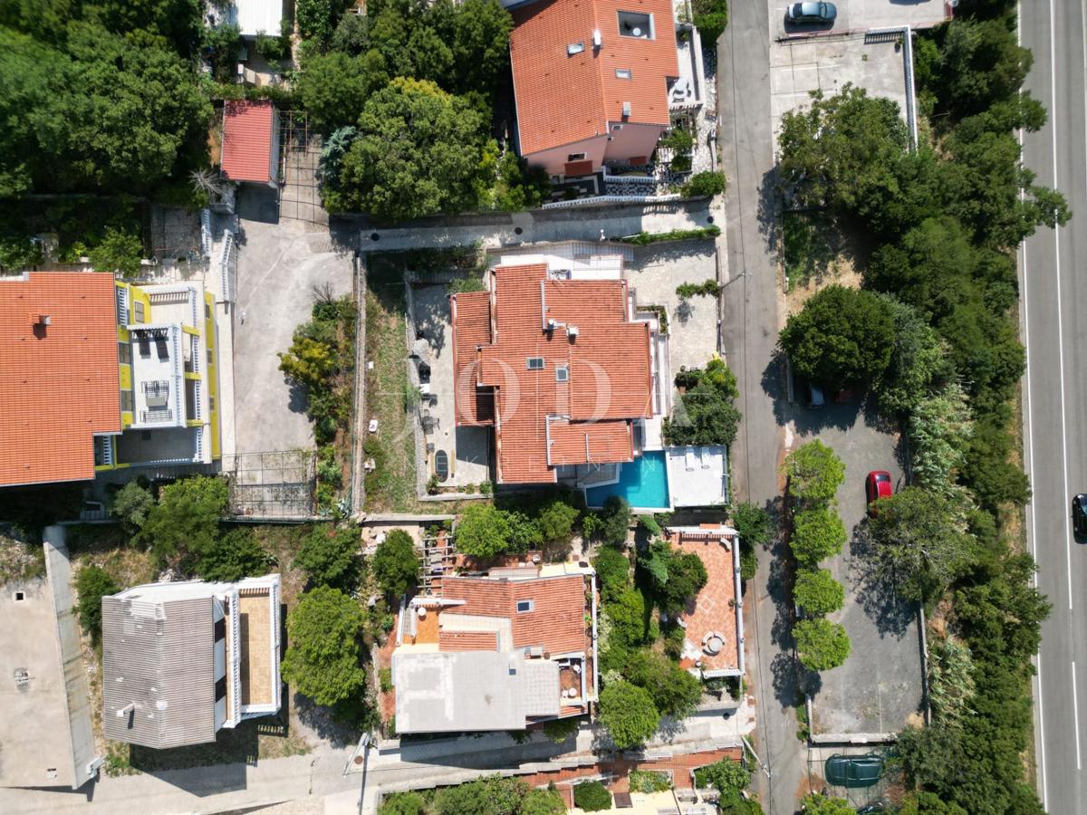 Casa di Dramalj con diverse unità abitative