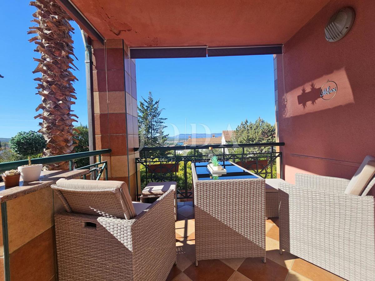 Malinska, Appartamento moderno con vista mare