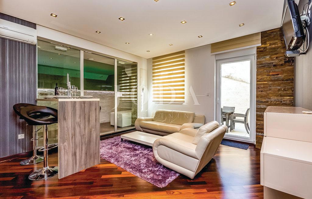 Allogio Crikvenica, 85m2