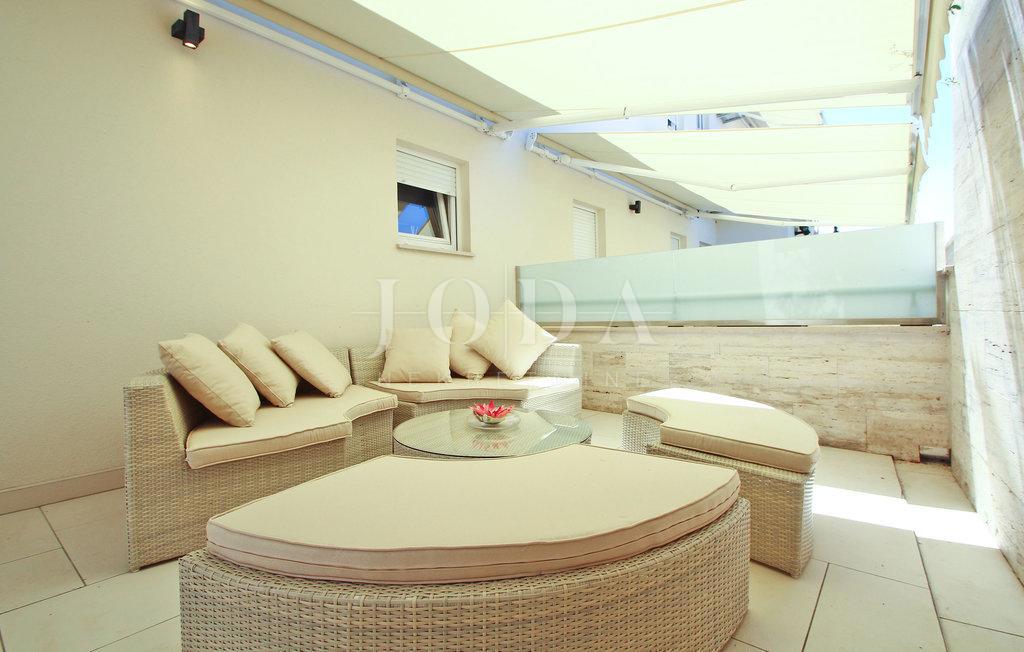 Allogio Crikvenica, 85m2