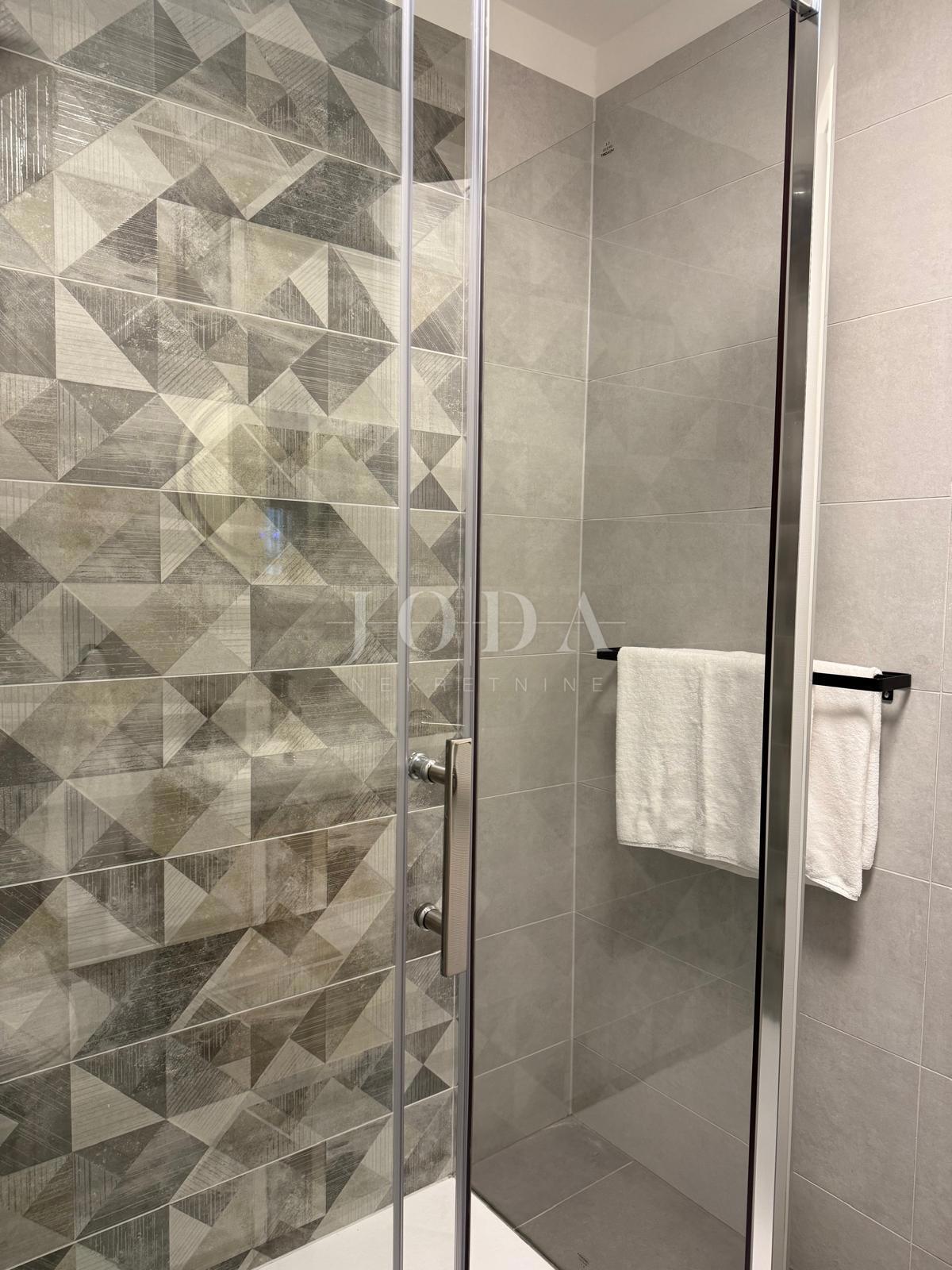 Allogio Centar, Rijeka, 93,67m2