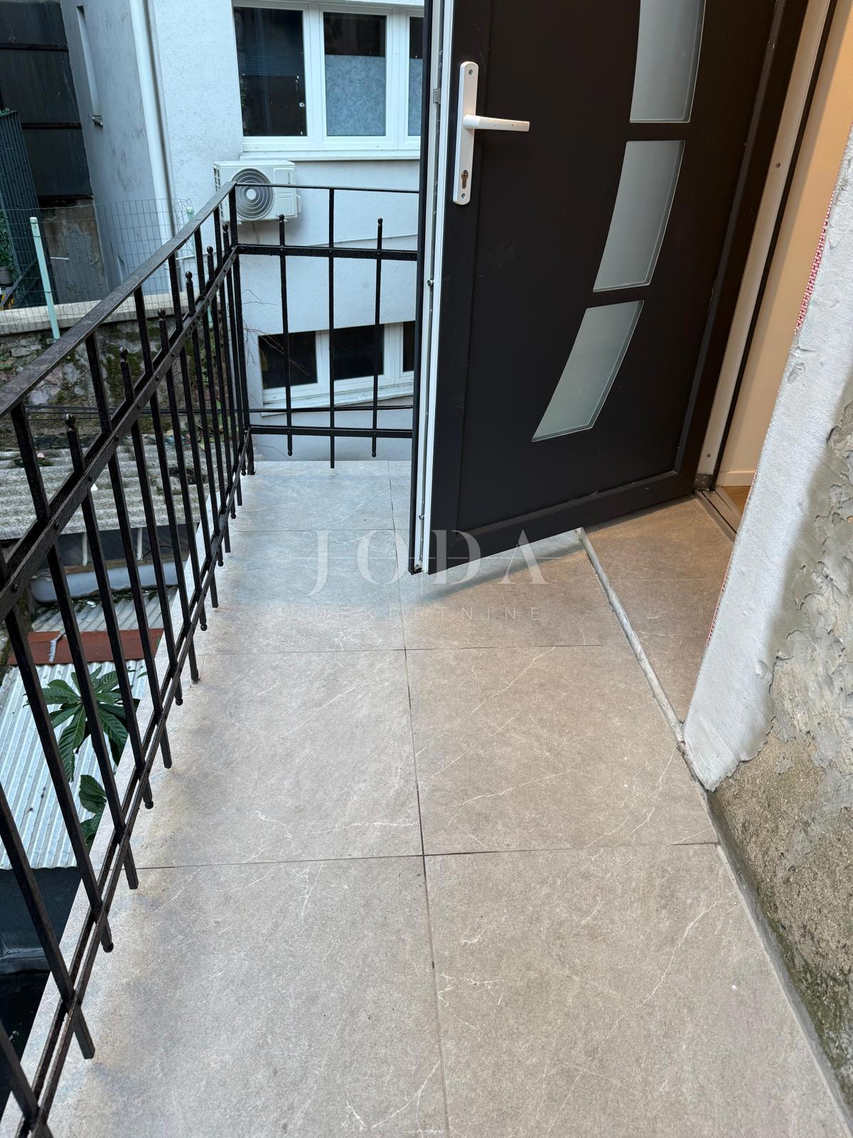 Allogio Centar, Rijeka, 93,67m2