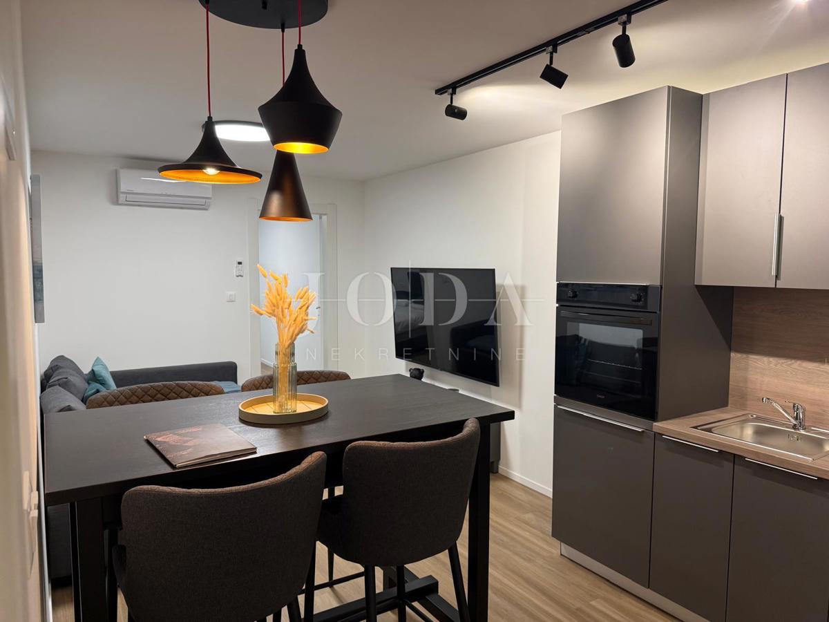 Allogio Centar, Rijeka, 93,67m2